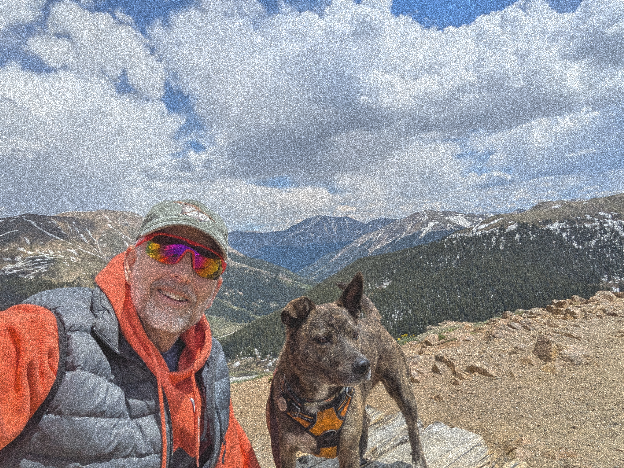 Yawatogi crew on mountain pass